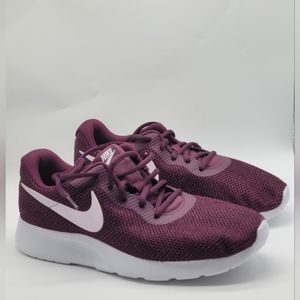 Purple Nike Tanjun SE Size 8.5
